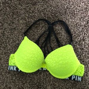 PINK VICTORIA SECRET BRA